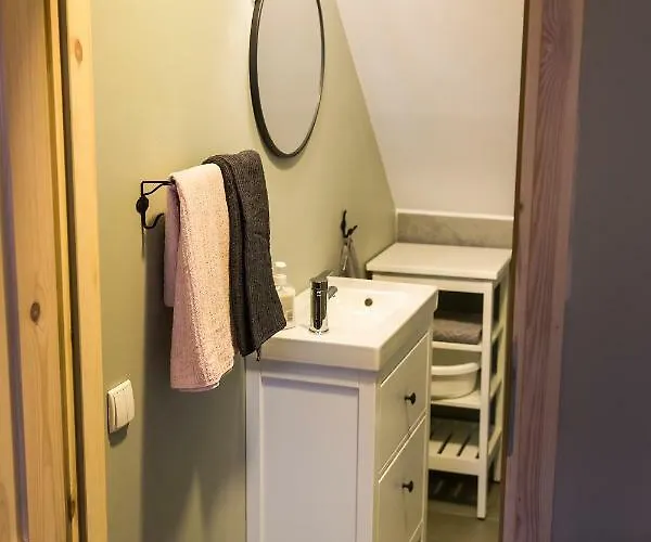 Πανσιόν Jada Goscie